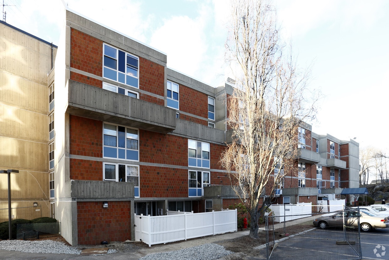 Building Photo - Leventhal House