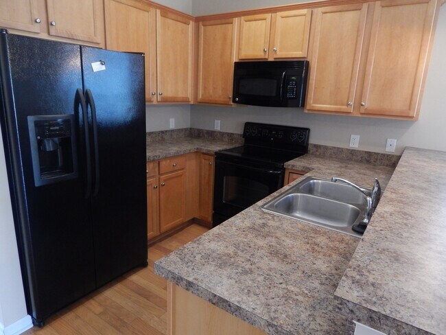 Foto del edificio - End Unit 3 Bedroom/3 Bath in Saylor's Watc...