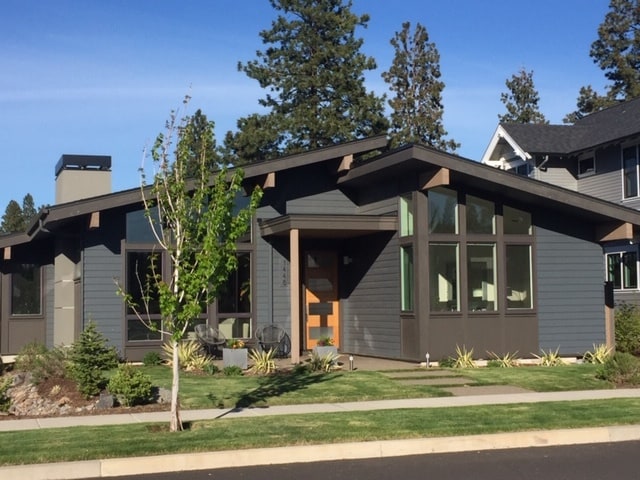 Primary Photo - 1448 NW Discovery Park Dr