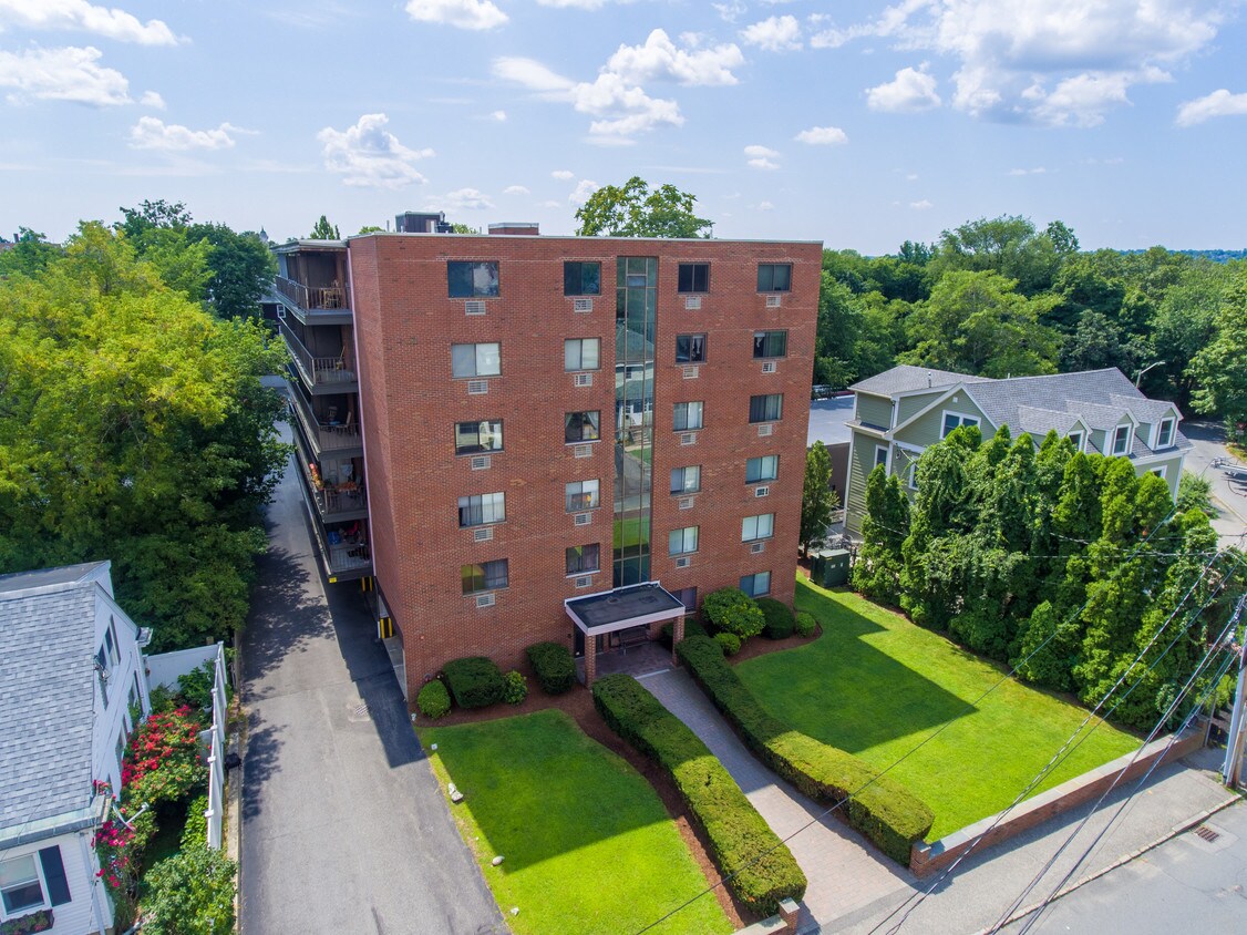 12 Pond Ln, Arlington, MA 02474 Condo for Rent in Arlington, MA