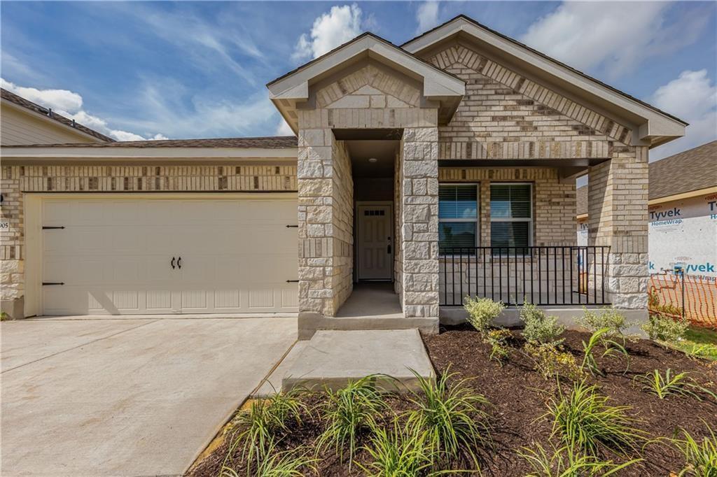 Foto principal - 13905 Heartland Dr