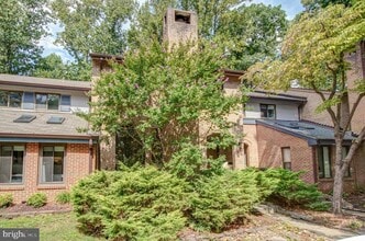 Building Photo - 5707 Waters Edge Landing Court