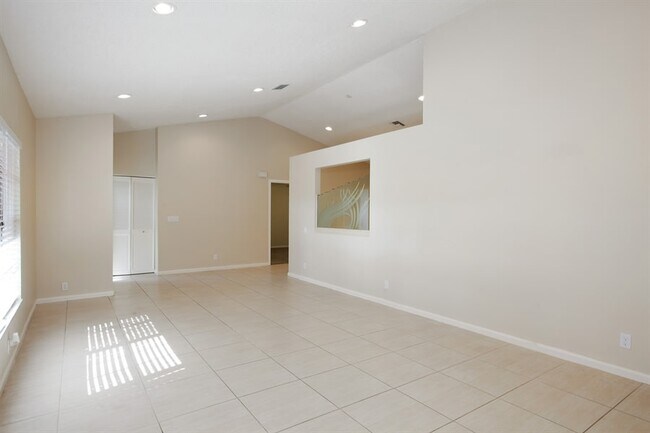Foto del edificio - 11033 NW 2nd St