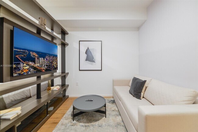 Foto del edificio - 398 NE 5th St