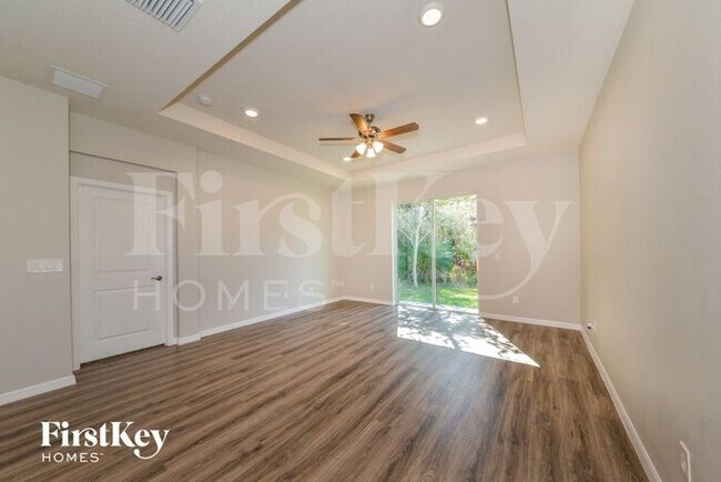 Building Photo - 6117 Oak Mill Terrace