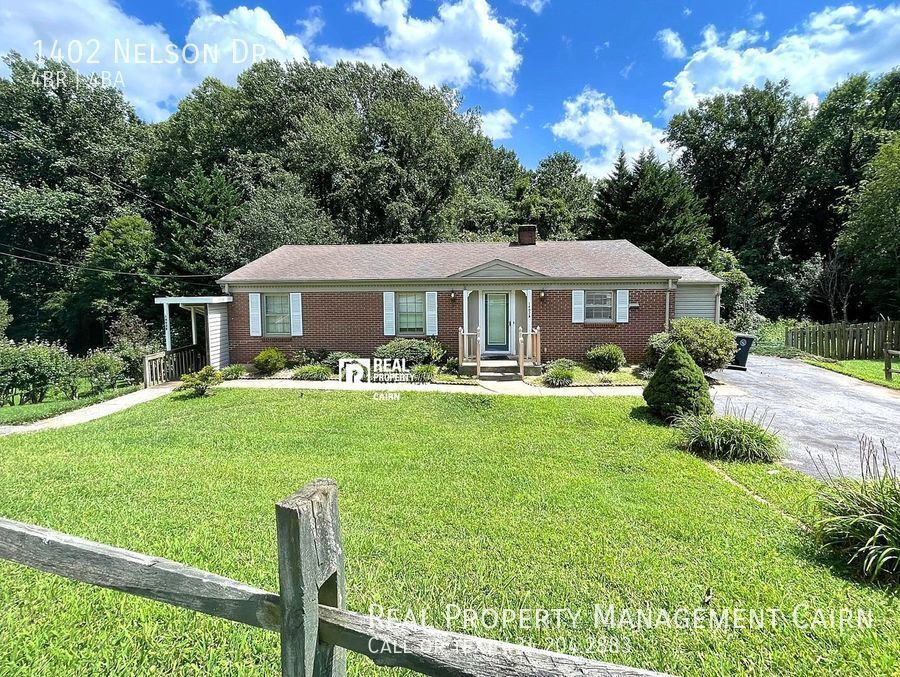 Primary Photo - 4 Bedroom, 3.5 Baths, 2 Full Kitchens, Com...