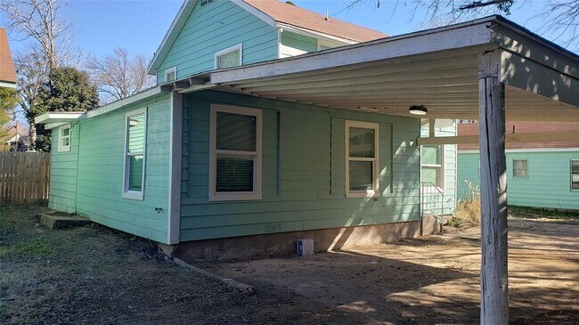 Building Photo - 517 Highland Ave