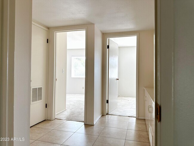 Foto del edificio - 6702 E Horseshoe Rd