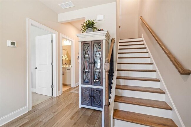 Foto del edificio - 1052 Knoxboro Ln