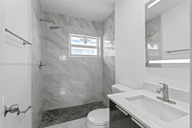 Building Photo - 2847 Polk St