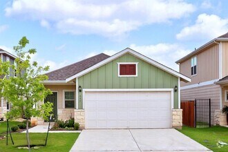 Building Photo - 637 Pickrell Lp