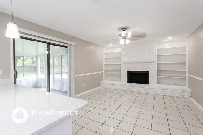 Building Photo - 2146 Saye Dr