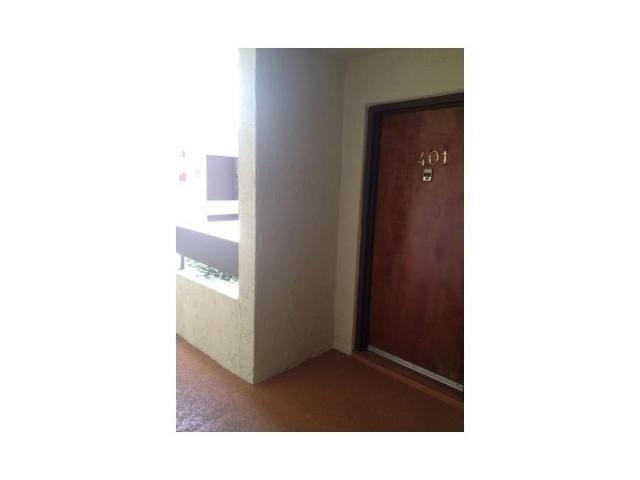 Building Photo - 8933 SW 123rd Ct