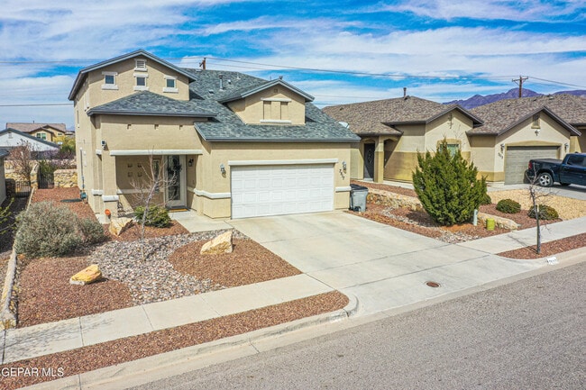 Building Photo - 7517 Red Cedar Dr