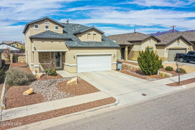 Foto del edificio - 7517 Red Cedar Dr