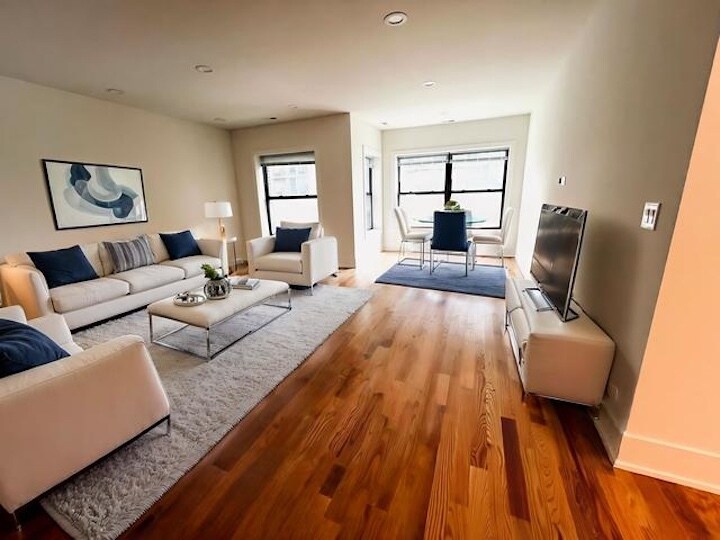 Foto principal - 652 W Gordon Ter