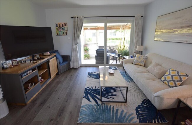 Foto del edificio - 2572 Emory Dr W