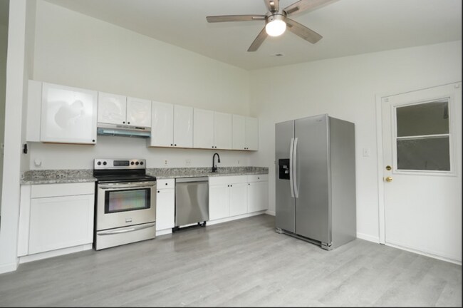 Foto del edificio - A beautiful house available in Williford