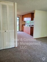Building Photo - 3131 Kentwood Dr