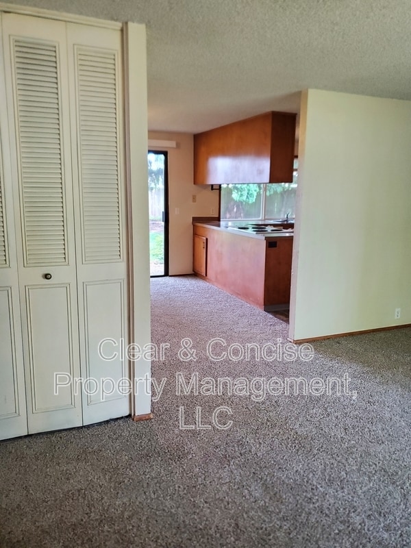 Building Photo - 3131 Kentwood Dr