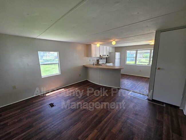 Foto del edificio - 2735 W 10th St