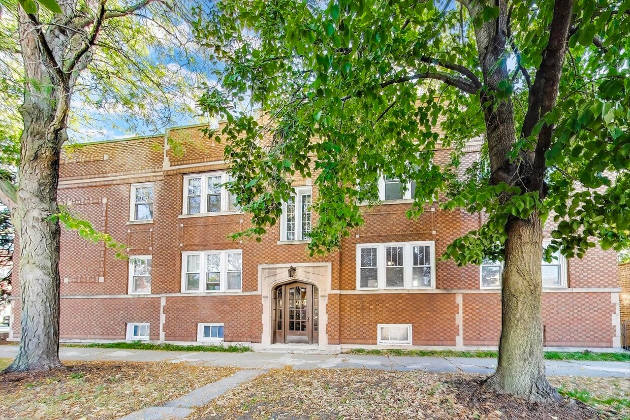 Primary Photo - 3921 N Long Ave