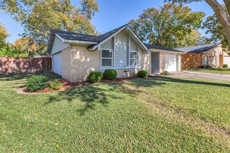 Building Photo - 439 Clover Ln