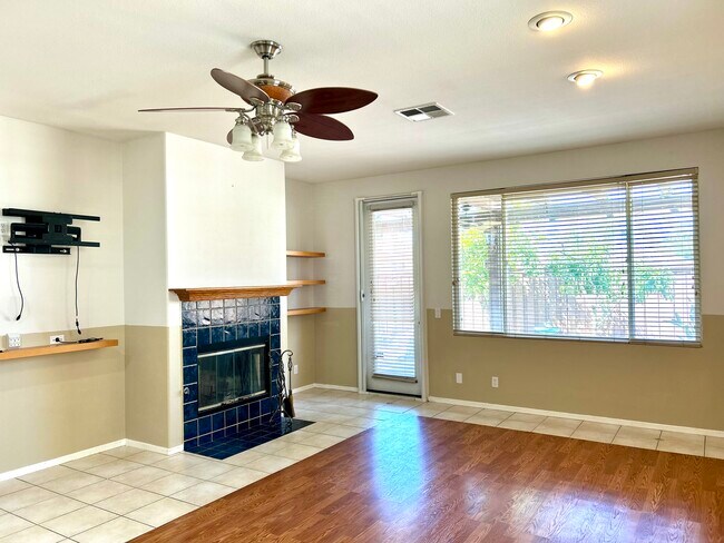 Building Photo - 41211 Crooked Stick Dr