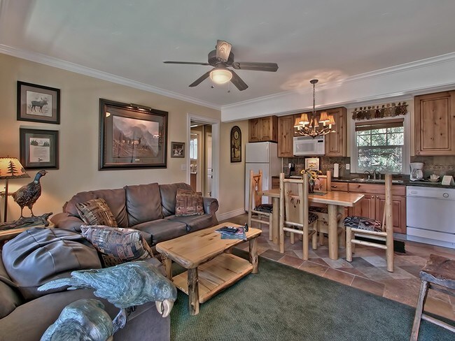 2-Bedroom Apartment - Mark Twain Lodge