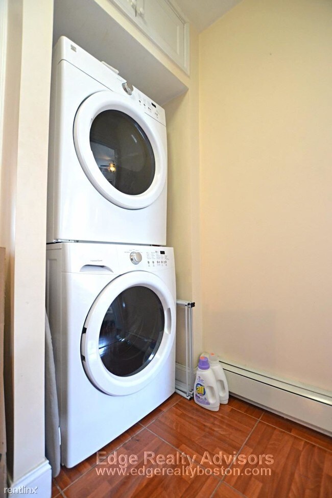 Foto del edificio - 6 Delaware Pl