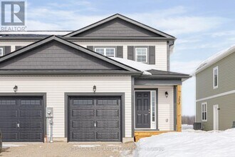 Building Photo - 207 Equality Dr