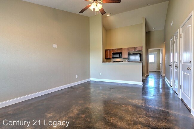 Building Photo - 2 br, 1 bath House - 24 Sutter Place