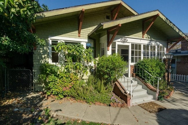 Building Photo - 112 San Rafael Ave