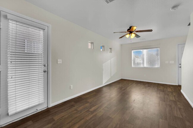 Building Photo - Cute 3 bedroom 1 car garage 2 story home!