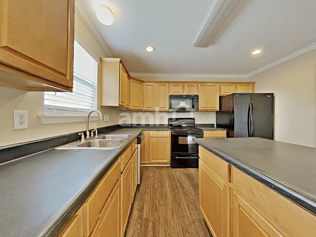 Foto del edificio - 102 Baker Springs Ln