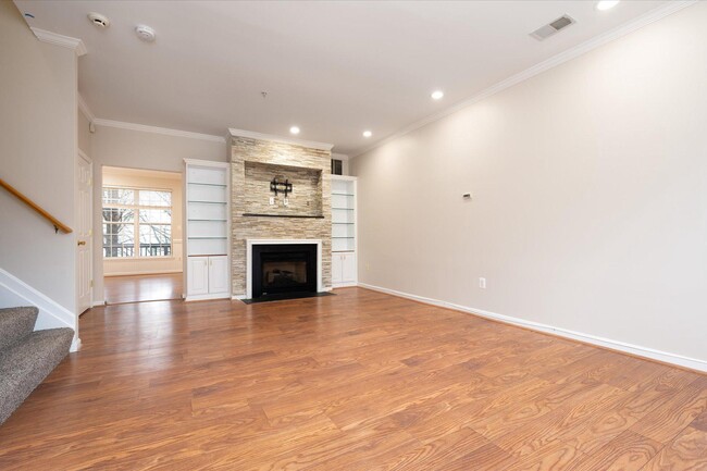 Building Photo - 77 Harbour Heights Dr