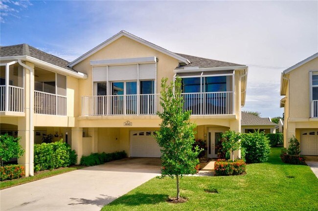 Foto del edificio - 4043 NE Moon River Cir