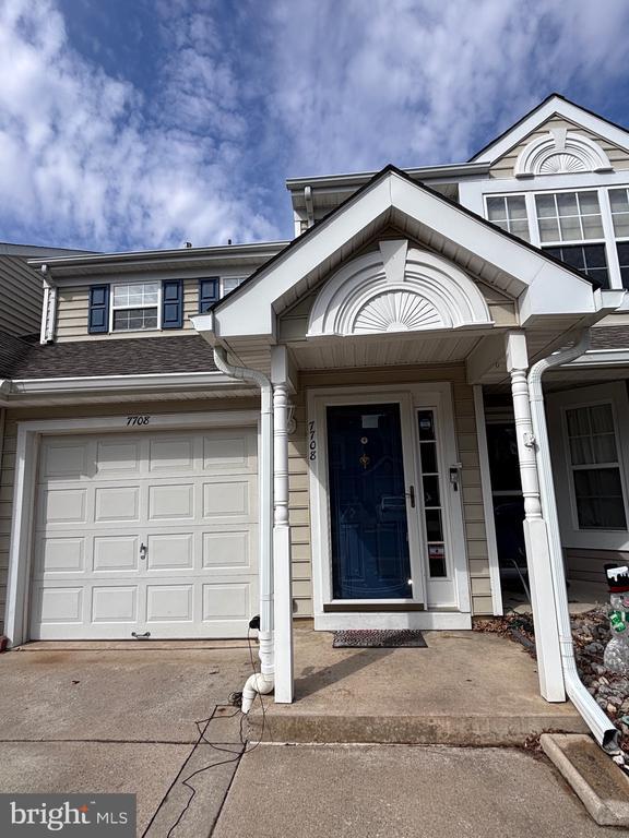 Building Photo - 7708B Normandy Dr