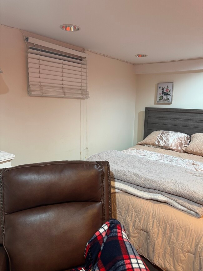 Bedroom - 11856 222nd St