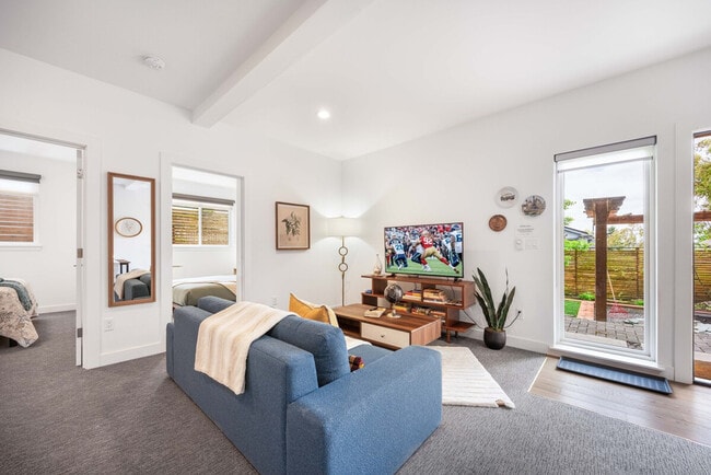 Foto del edificio - 3826 Meridian Ave N