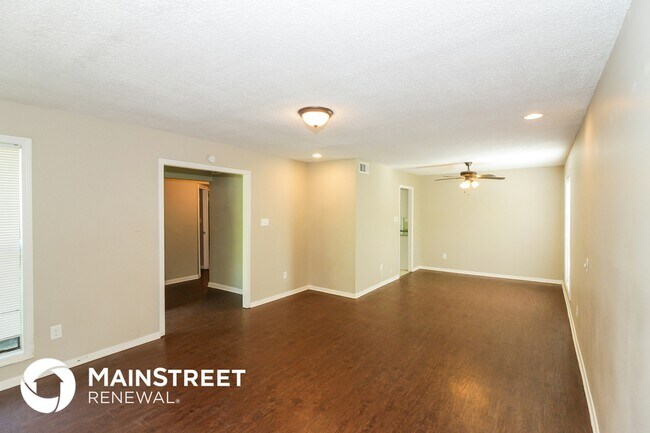 Building Photo - 6625 Santaolina Dr