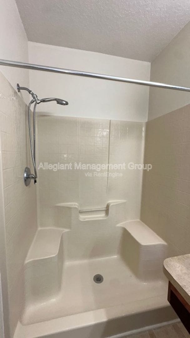 Foto del edificio - 939 Halifax Dr