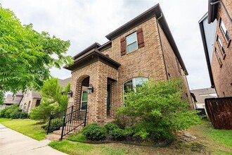 Building Photo - 1113 Peacock Blvd
