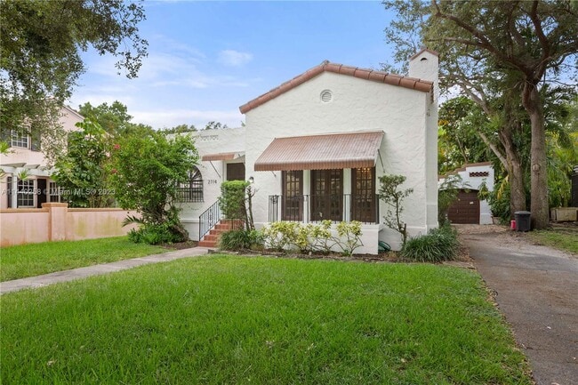 Building Photo - 2714 Alhambra Cir