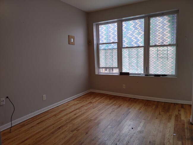 Building Photo - 4250 W Haddon Ave