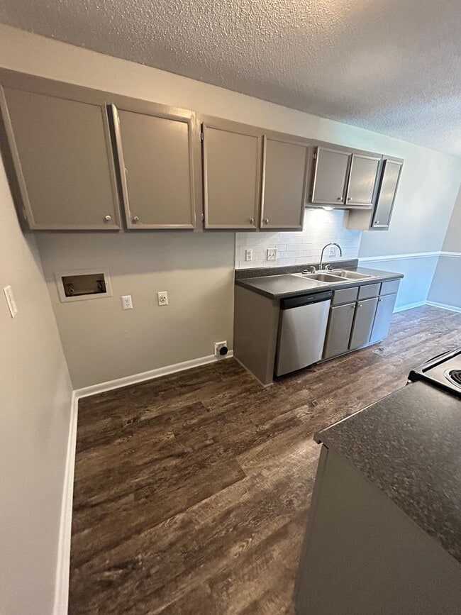 Interior Photo - Oakridge at Haymount