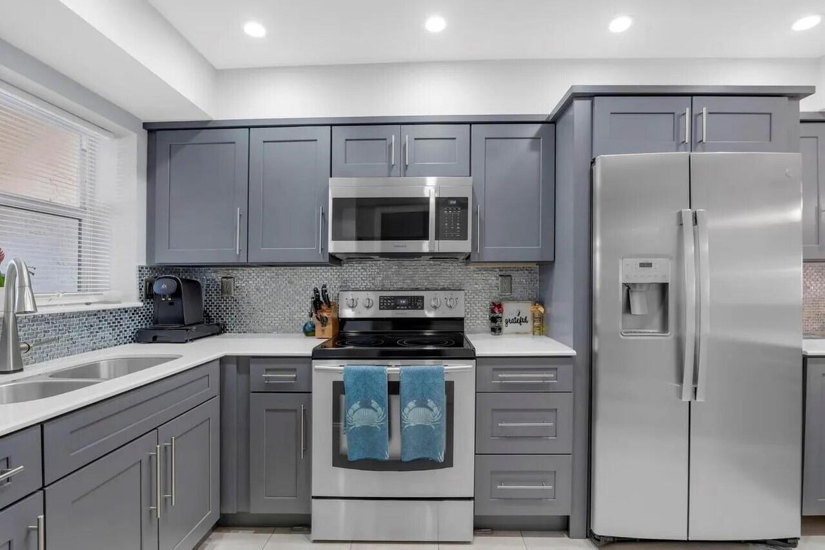 Building Photo - 1839 SE 4th St