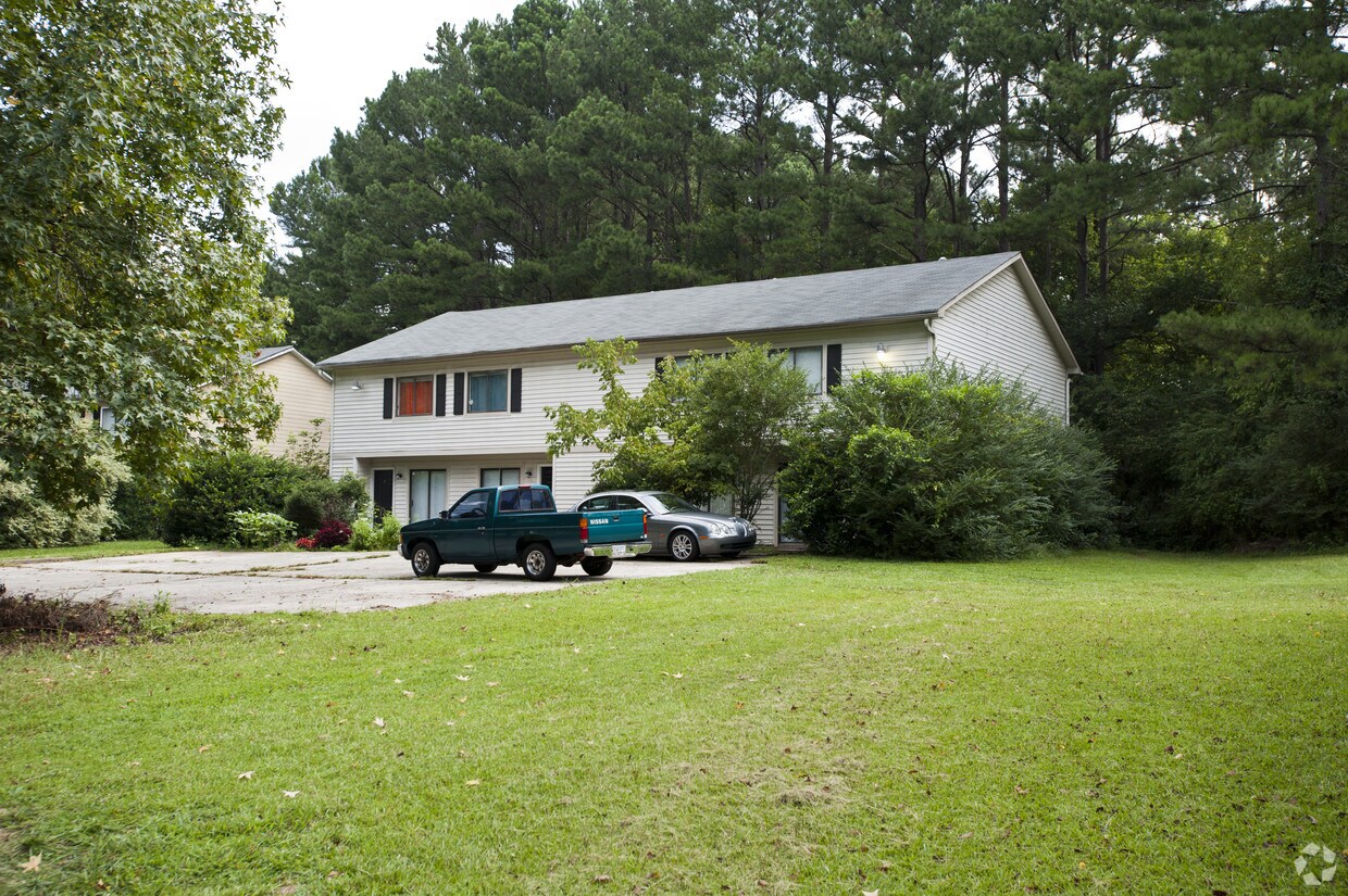 Foto del edificio - 6369 Holcomb Way