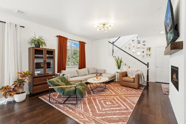 Building Photo - 5576 Bexley Dr