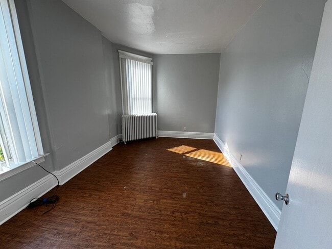 Foto del edificio - Large 2 Bedroom Apartment